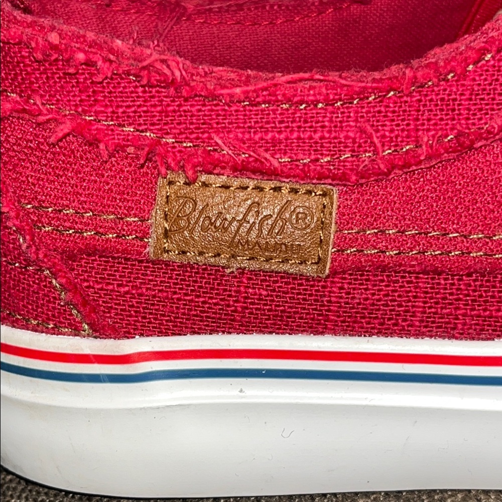 Blowfish Red Canvas Slip-On Sneakers women's size 7 - Picture 2 of 10